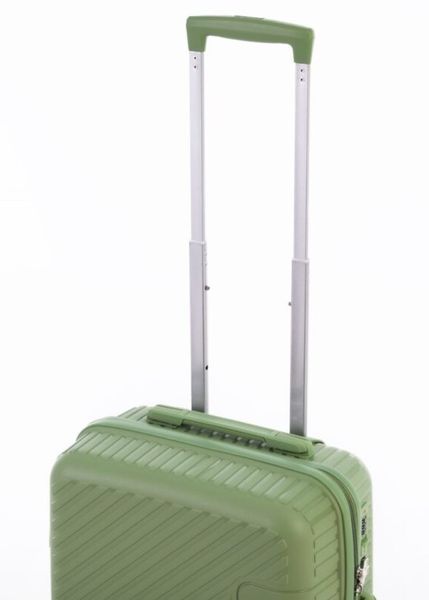 Малый дорожный чемодан полипропилен Travel world R36983S-GR (Green/Зеленый) на колесах и кодовым замком R36983S-GR фото