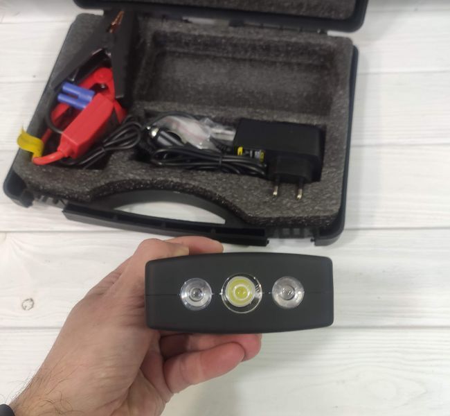 Пускозарядний пристрій JUMPSTARTER HZ25 (68000 маг) / Багатофункціональний Power Bank / Авто бустер HZ25 - 14092 фото