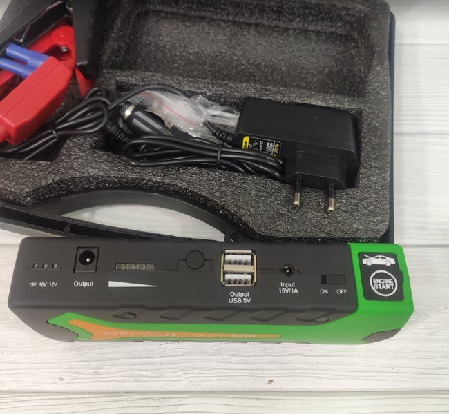 Пускозарядний пристрій JUMPSTARTER HZ25 (68000 маг) / Багатофункціональний Power Bank / Авто бустер HZ25 - 14092 фото