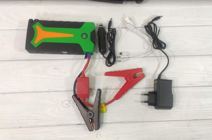 Пускозарядний пристрій JUMPSTARTER HZ25 (68000 маг) / Багатофункціональний Power Bank / Авто бустер HZ25 - 14092 фото