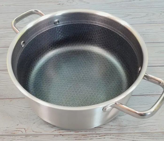 Кастрюля с крышкой Benson BN-436 (3.8л/22см) из нержавеющей стали BN-436 фото