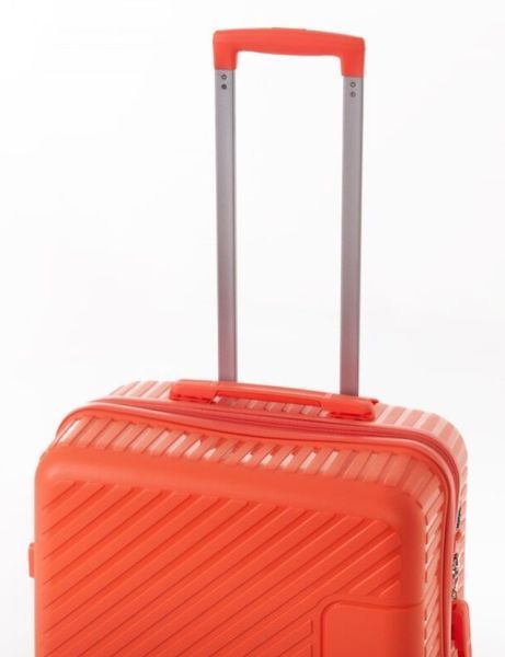 Средний дорожный чемодан полипропилен Travel world 36983М-OR (Orange/Оранжевый) на колесах и кодовым замком R36983М-OR фото