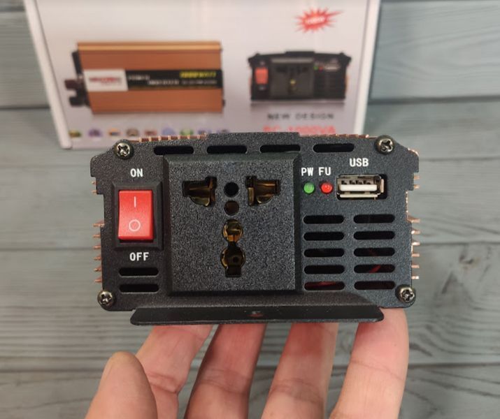 Преобразователь напряжения 12V-220V 1000W / Инвертор автомобильный 1000W 12V UN-3054 (work 660W) UN-3054 фото